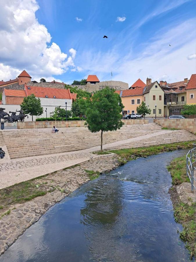Bb21 Apartman Eger - City Centre Exterior photo